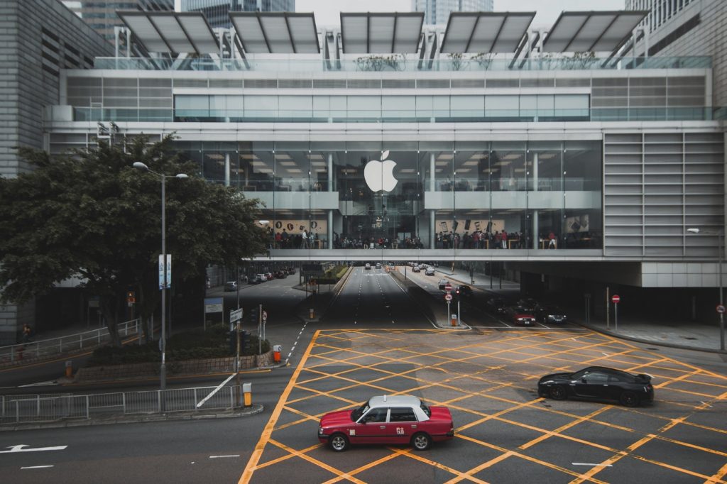 Just About Everything in an Apple Store is Protected by Law, Including its Shopping Bags