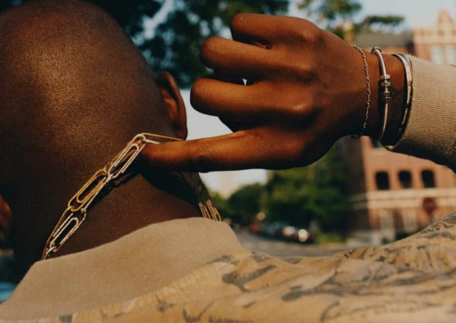 Off-White c/o Virgil Abloh Paperclip Bracelet in Metallic