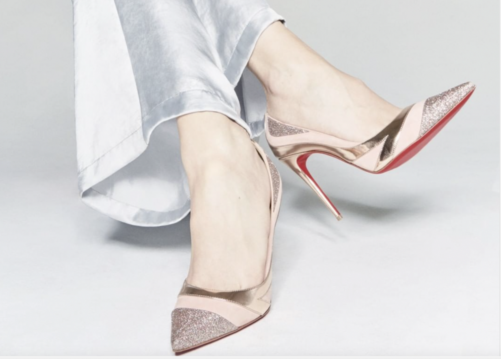 Louboutin wins legal battle over red soles - BBC News