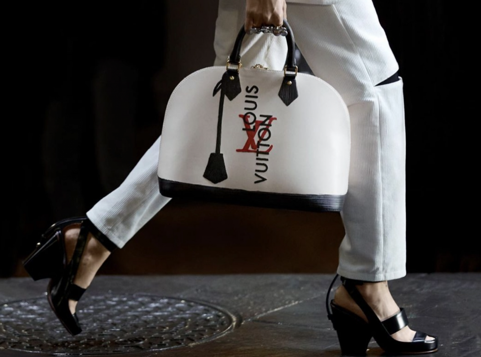 Louis Vuitton loses copyright infringement battle, Le Canard