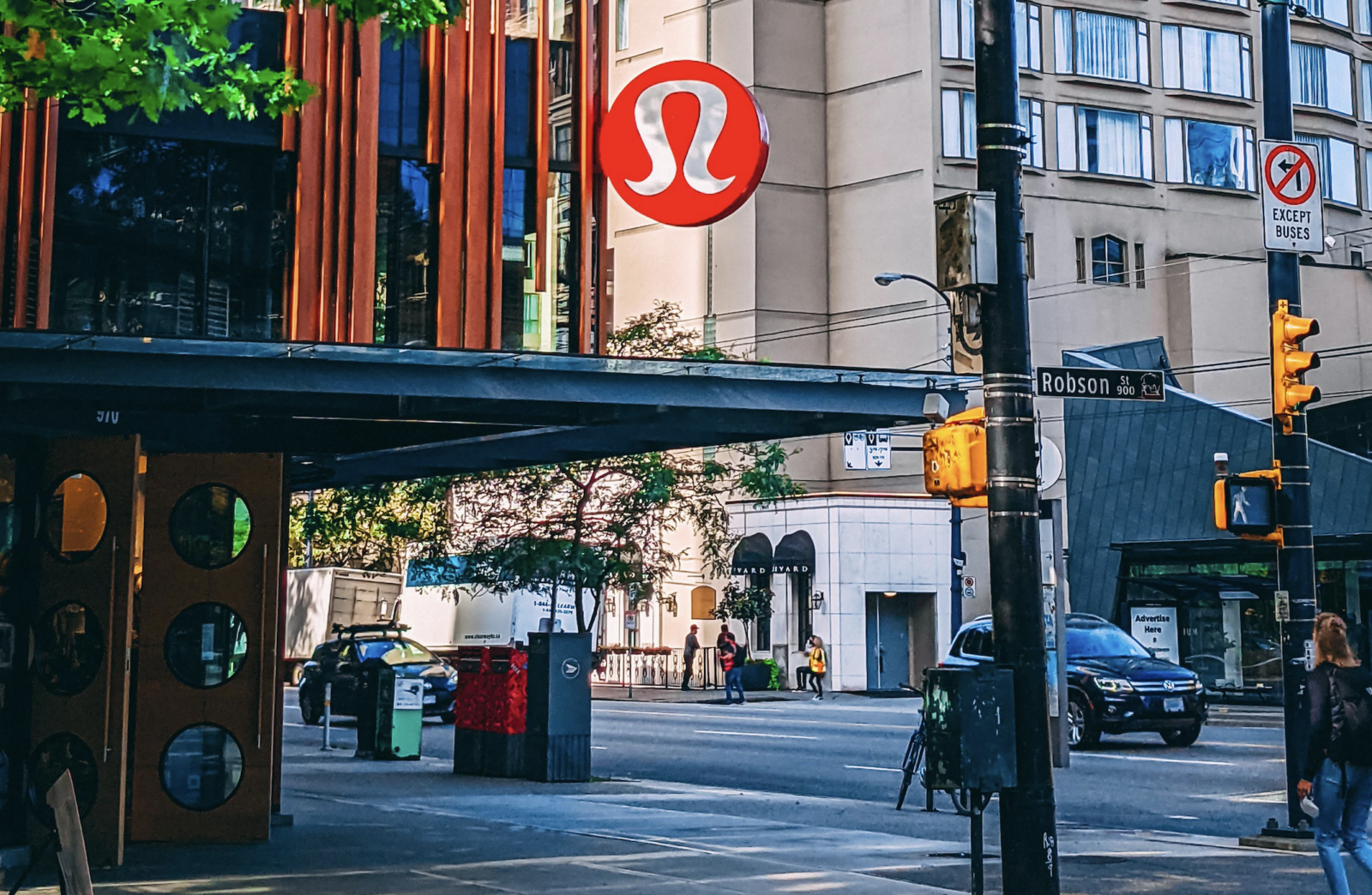 Lululemon Workers in DC Become the Latest to Join Retail Union