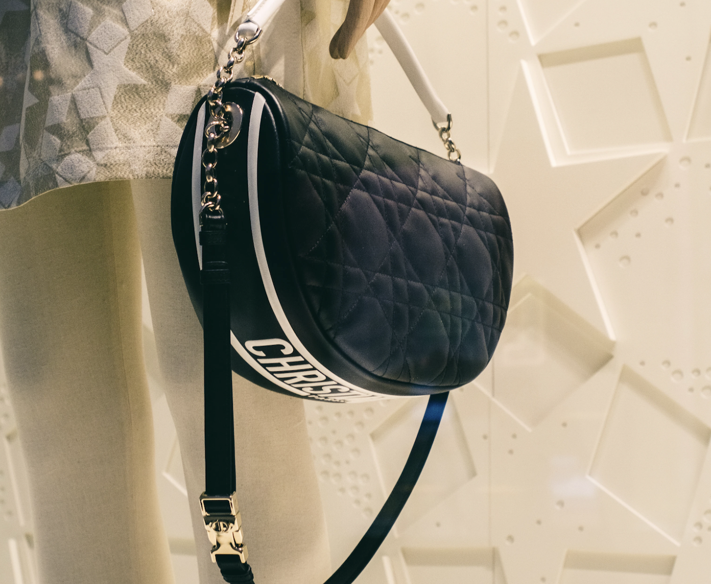 Fashion, Beauty Goods Dominate €17.4M European Counterfeit Crackdown